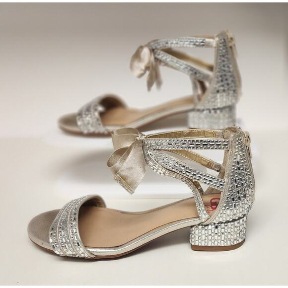 Gianni Bini-GB Girl's Silver Studded Back Zipper D'Orsay Heel Shoes Size 2M - Picture 3 of 12